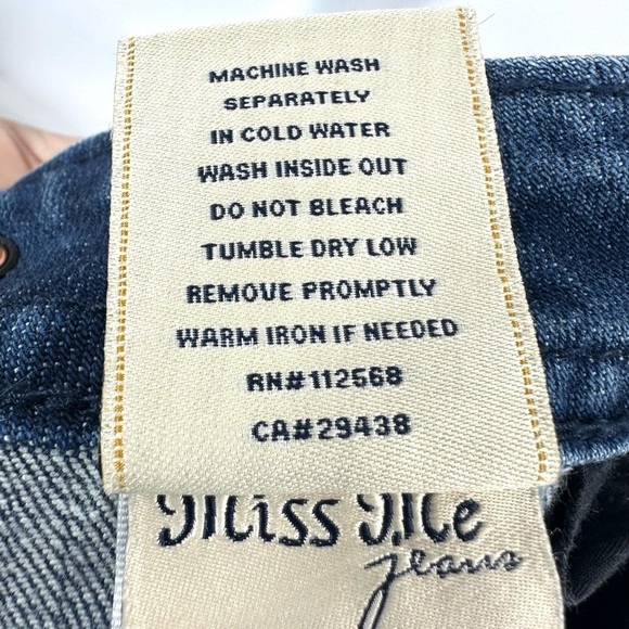 Miss Me Womens Cuffed Capri Jeans Size 29 Flap Pocket Bling Rhinestone Cropped - Picture 10 of 14